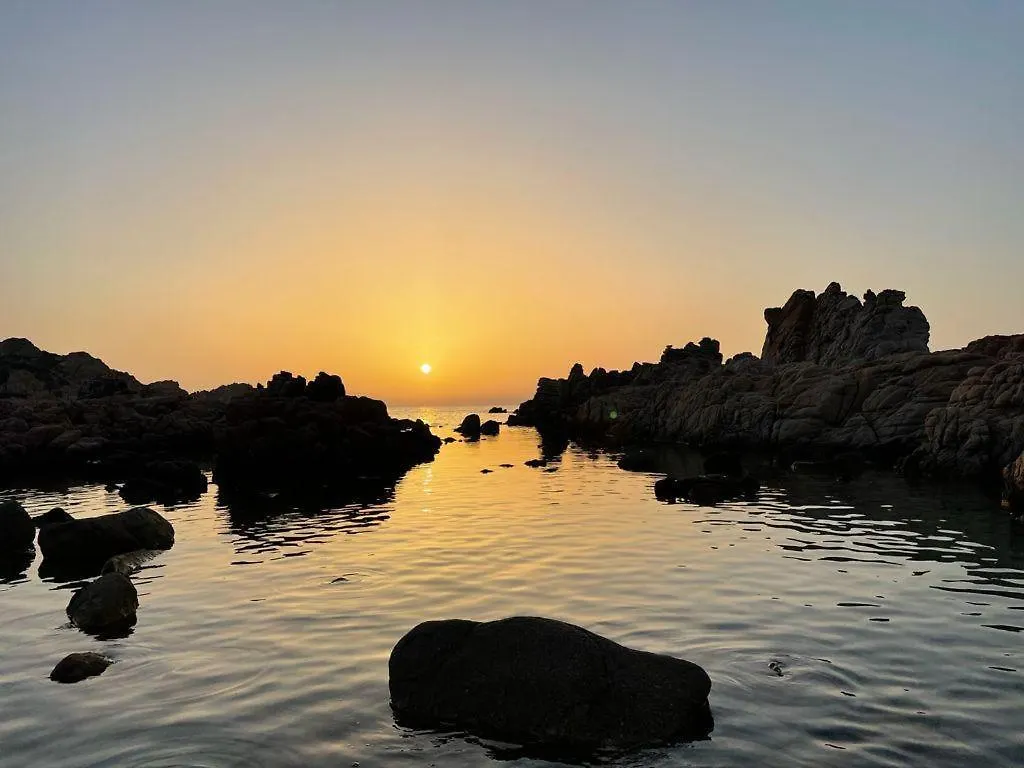 Casa Vacanze Calarossa ايزولا روسا 0*,  إيطاليا