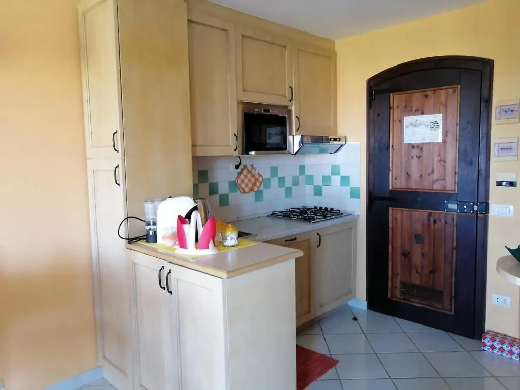 بيت للعطل Casa Vacanze Calarossa ايزولا روسا